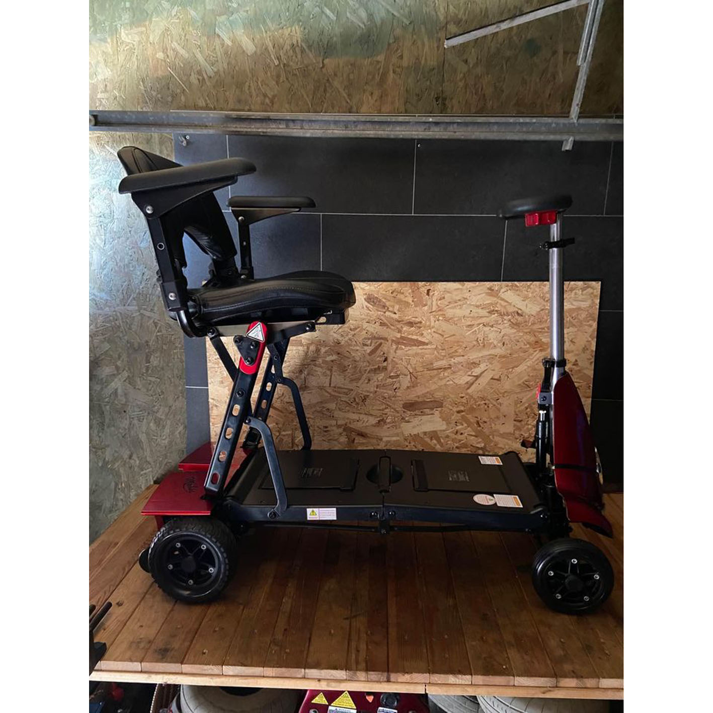 ultra lightweight folding mobility scooter